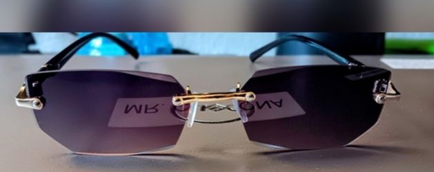 Frameless Luxury Sunglasses- Plum Tint Lenses W/ Gold Details Unisex Vibe