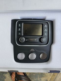 2018 Ram 1500 stock radio