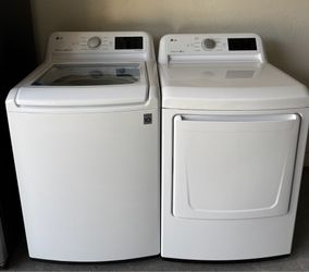 LG Washer And Dryer in great working condition no issues works good
