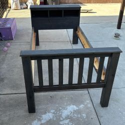 Gray Solid wood Twin Bunkbeds