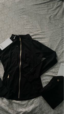 Lululemon set black with gold zip size 6