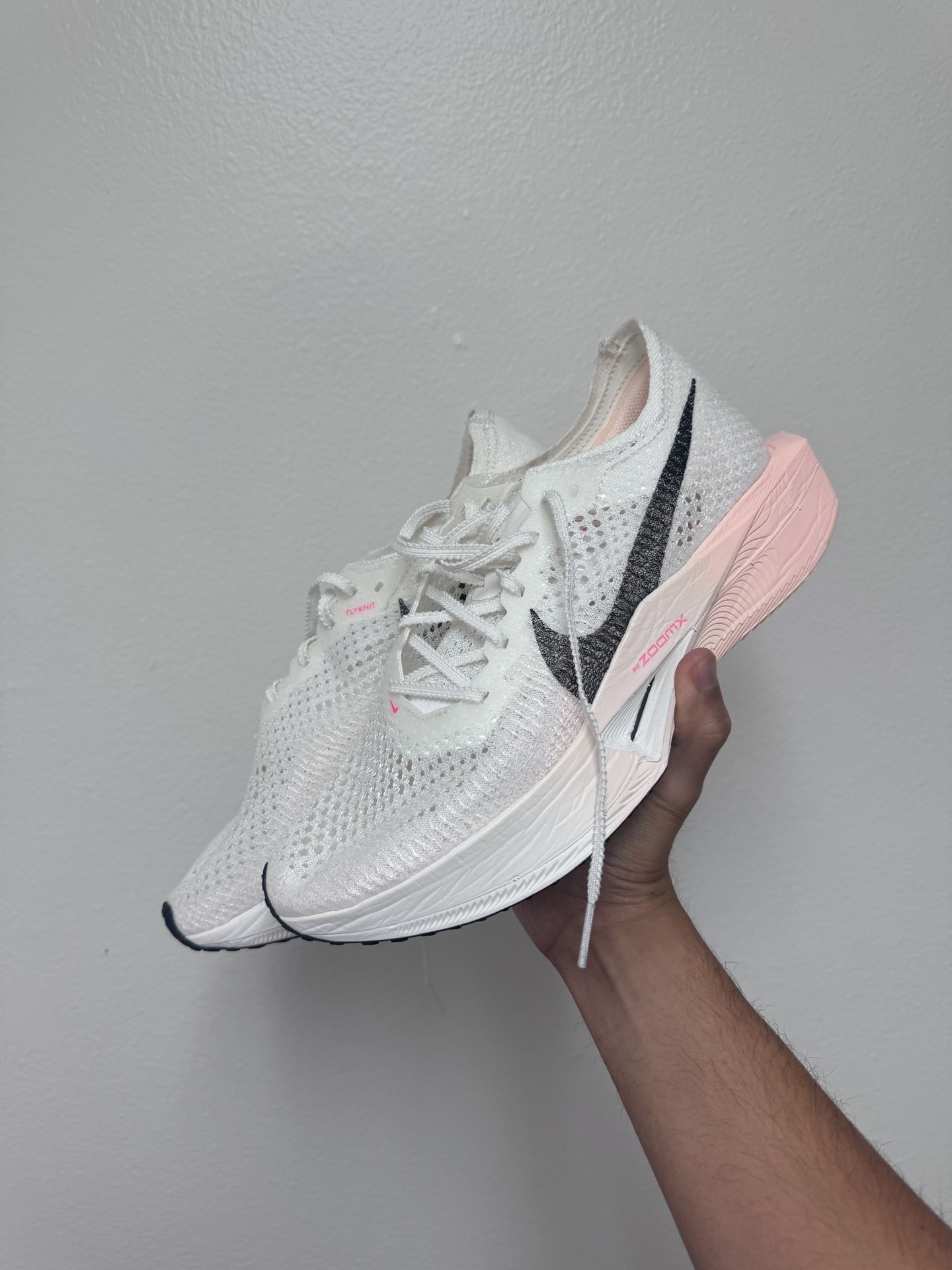 Nike Vaporfly 3 Sail Guava Size 10