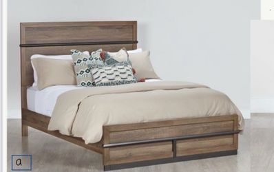 Complete queen bed set