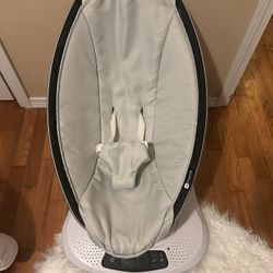 4moms Momaroo Baby Swing Works Great 