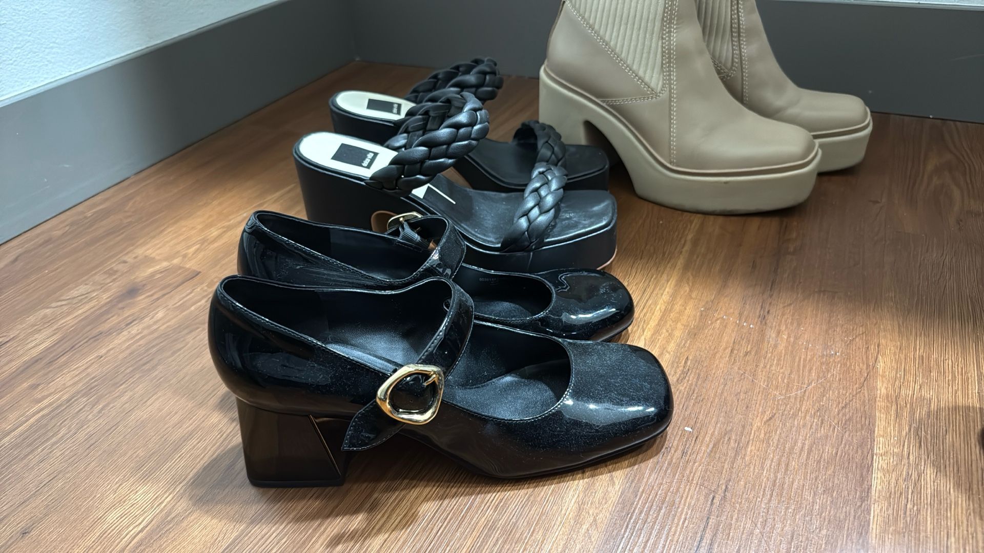 Women Heels Size 8 FREE