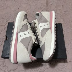 Saucony jazz womens shoez