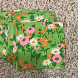 Napkins-cloth