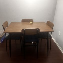 5 Piece Dining Set