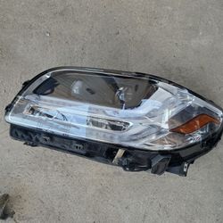 2018-21 Lincoln Navigator Headlight Oem