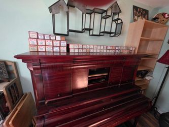 1917 Player Piano with music