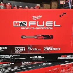 Milwaukee
M12 FUEL INSIDER 12V Lithium-Ion Brushless Cordless 1/4 in. - 3/8 in. Extended Reach Box Ratchet Kit w/ Battery, Charger