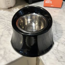 Super Design Elevated Dog Bowl Stand For Food Or Water, Raised Lip & Sturdy Non Spill Edges NEW $35