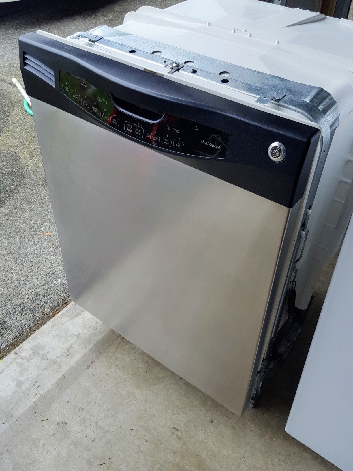 GE stainless steel dishwasher