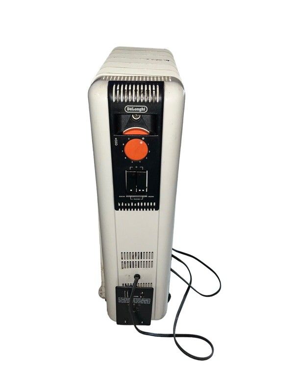 DeLonghi 3107 Portable Oil-filled Electric Radiator/Space Heater