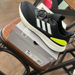 Adidas Pure boost 22