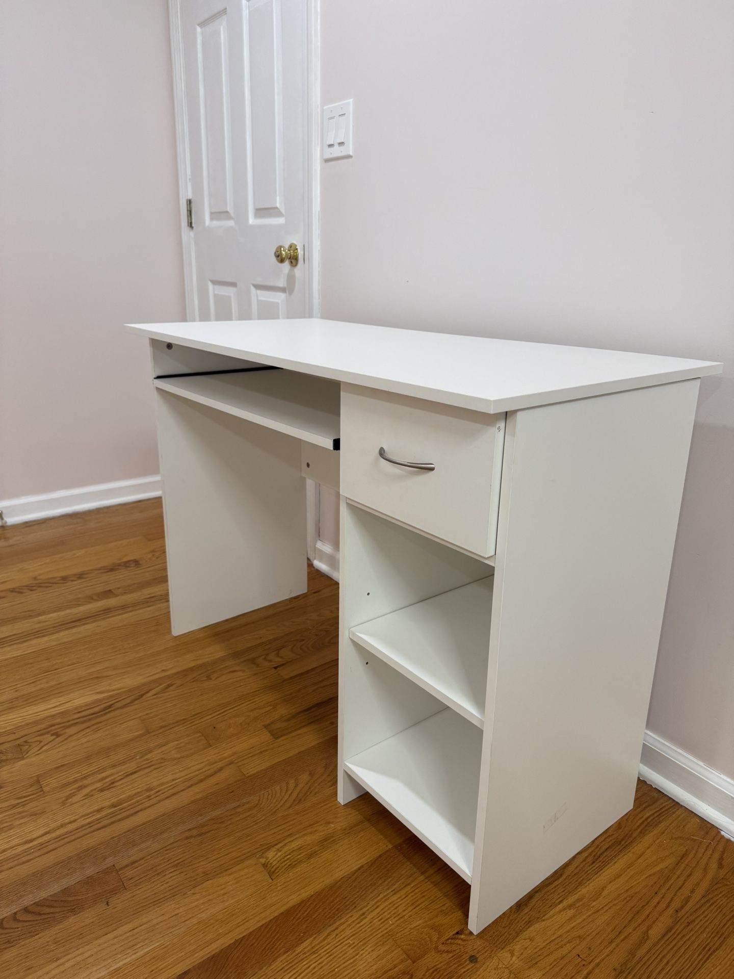 Desk With Chair