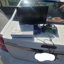 Xbox One/ Astros A40/ Dynex Monitor