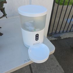 Automatic Pet Feeder