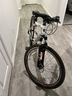 New Kent Hawkeye Mountain Bike for Sale in Grand Prairie TX