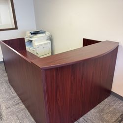 Desk Counter - Professional Counter