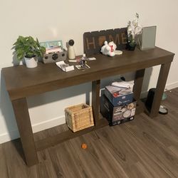 Beautiful 6ft Console Table