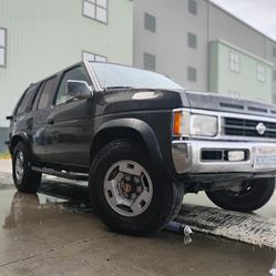 1995 Nissan Pathfinder SE V6 4x4