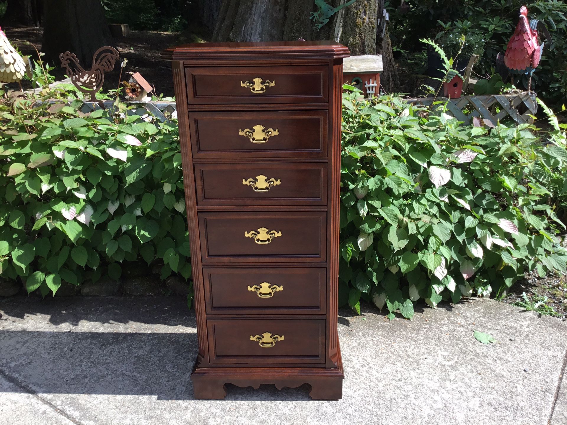 Vintage Bassett 6 Drawer Lingerie Dresser. 24” Wide 18” Deep 54” High. Solid Wood.