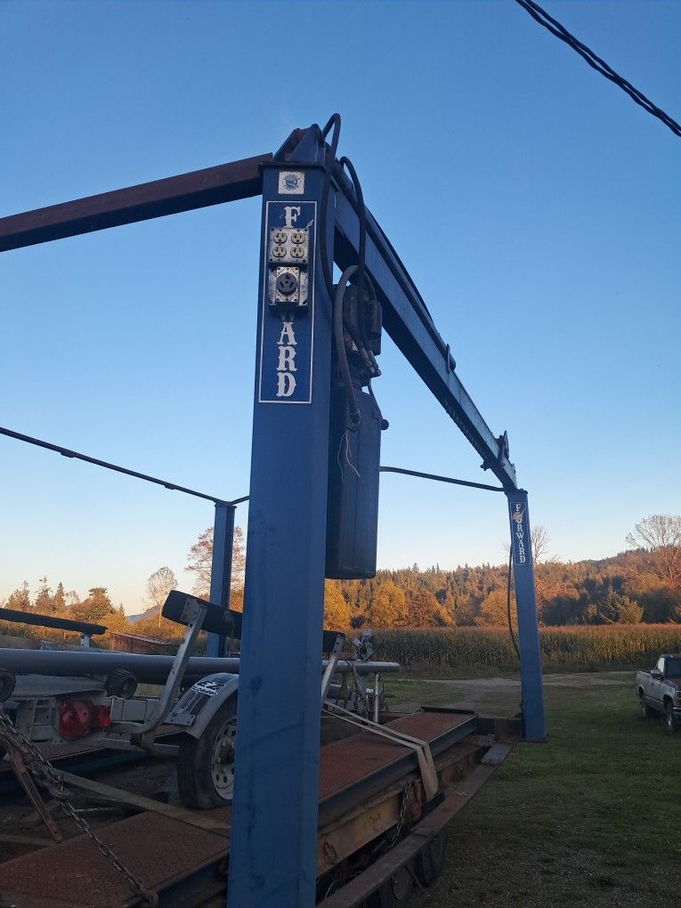 Forward 4 Post 12,000 Lift. 12'wide X18'long for Sale in Monroe, WA