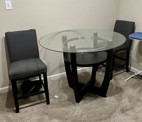 Like New Glass Table Set