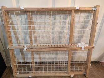 Pets wire mesh pet safety gate