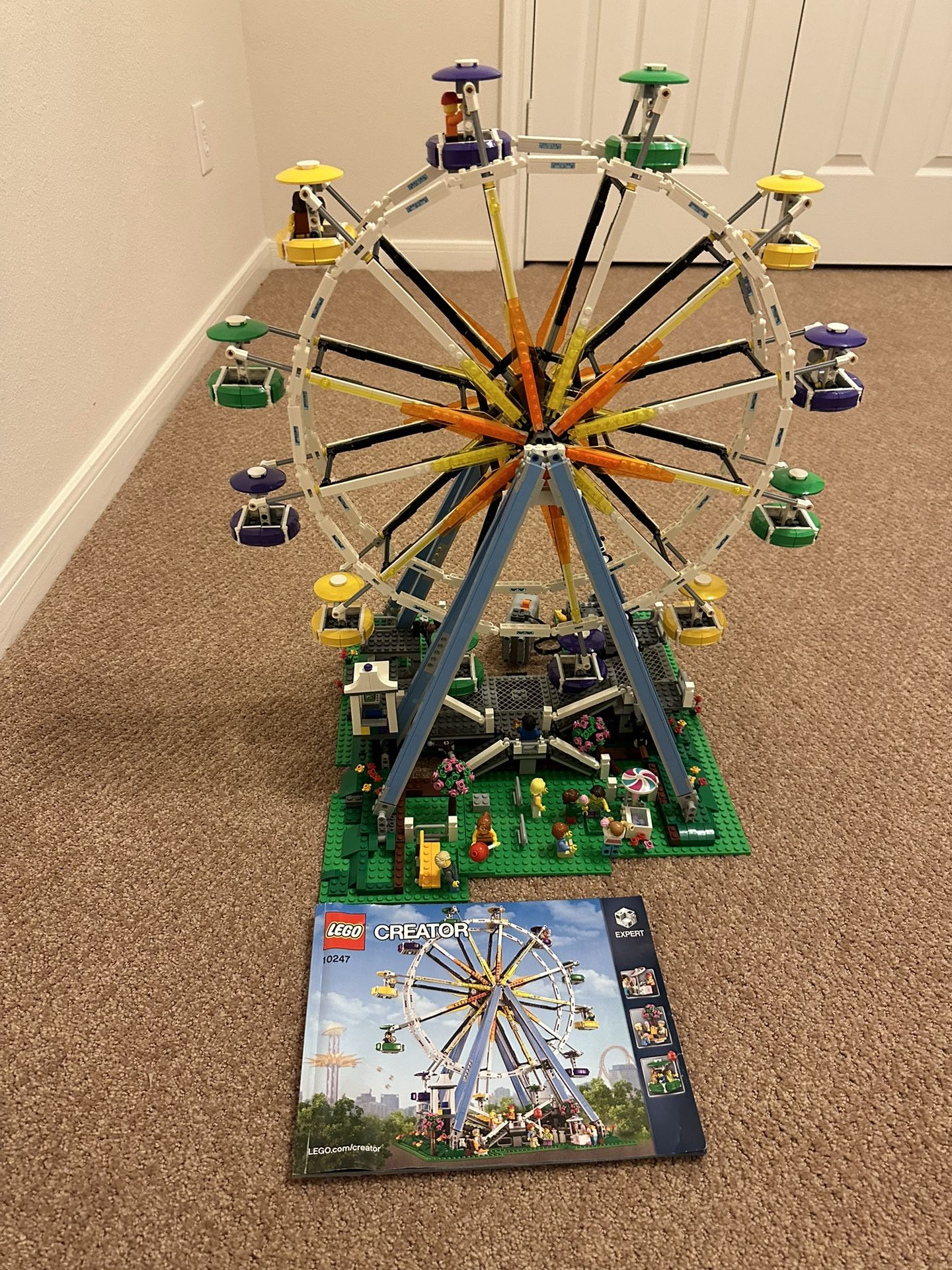 LEGO Creator Expert Ferris Wheel 10247 Completed