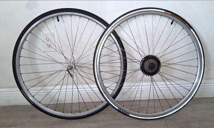 Weinmann ZAC 19 32-spoke 622x19/700c with Simano C201 Hubs.
