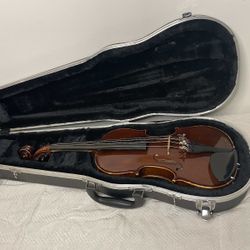 Klaus Mueller Etude Model 110H child size 1/2
