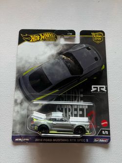 Hot Wheels Premium 2018 Ford Mustang RTR Spec 5