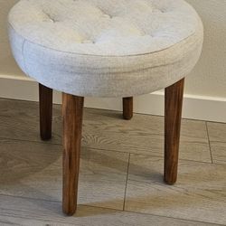 Wooden Leg Stool Chair