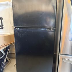 Magic chef Refrigerator 