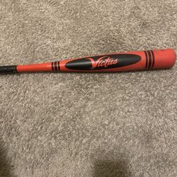 Victus Red Crayon Bat 32 -3