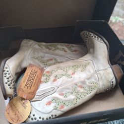 Boots 8.5 Long Short 7 