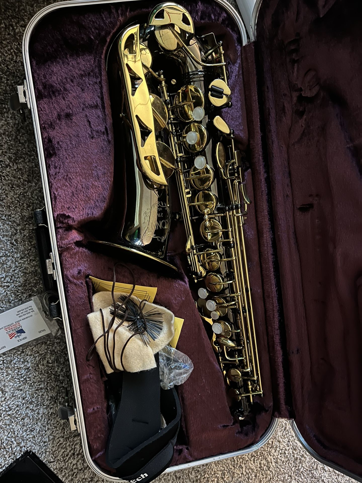 Conn 21M Alto Saxophone (Black)