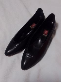 Vintage Anne Klein Pumps