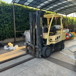 2013 Hyster forklift, 5,600 LB capacity