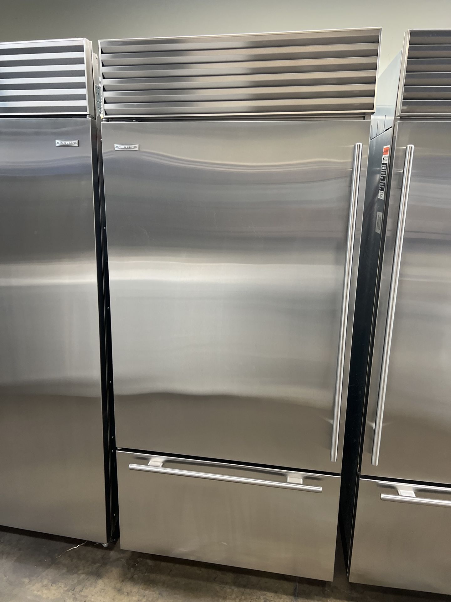 Sub Zero 36”Wide Built In Stainless Steel Bottom Freezer Refrigerator