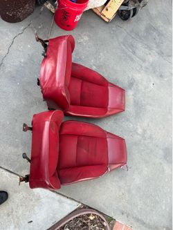 Bucket seats