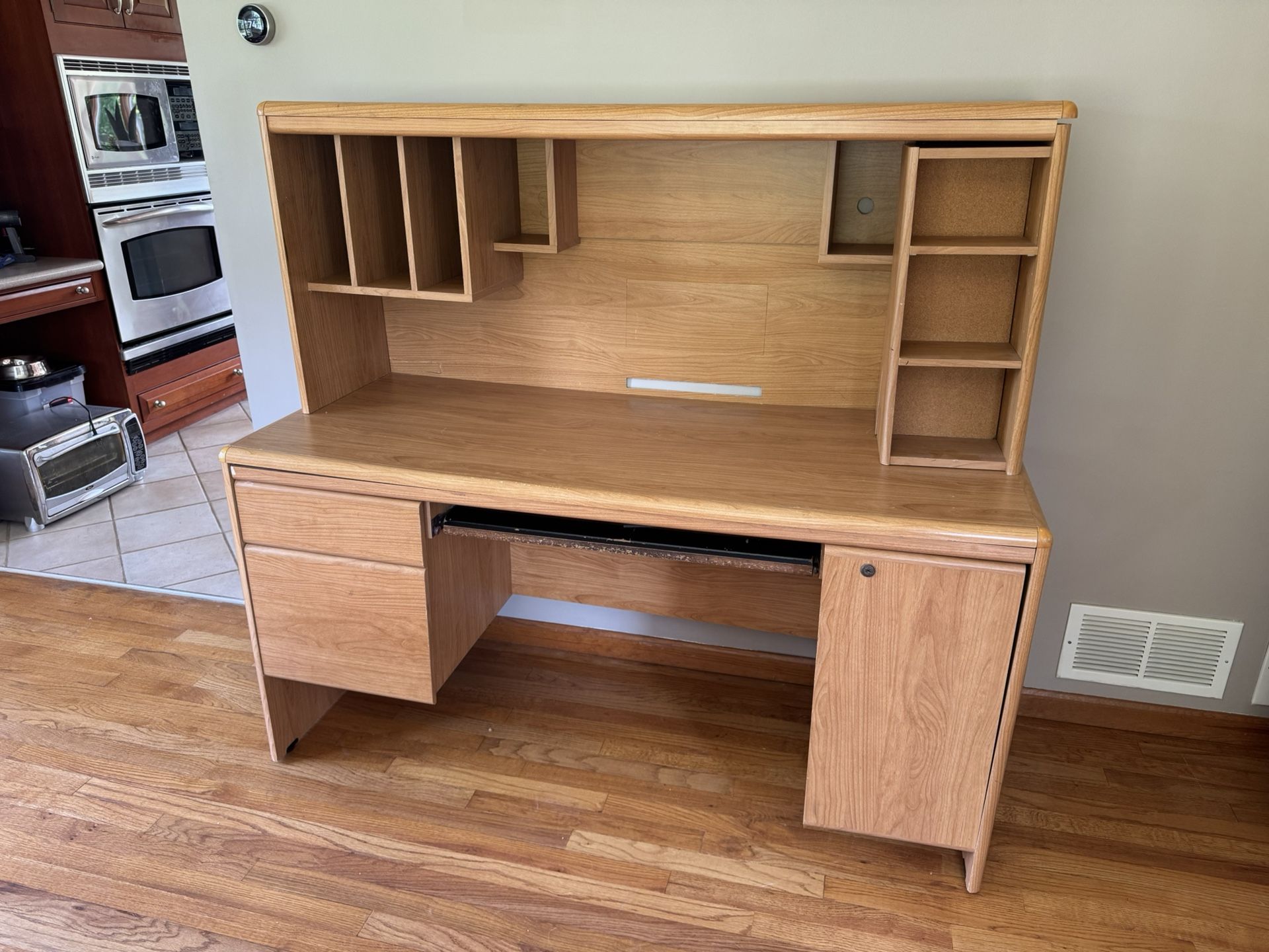 Desk with hutch