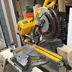 Dewalt 12” Flexvolt 120v Compound Sliding Miter Saw