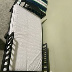 Toddler Bed And 4 In 1 Crib 