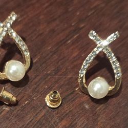 Zz Jewellers Diamond Studded Pearl Earrings