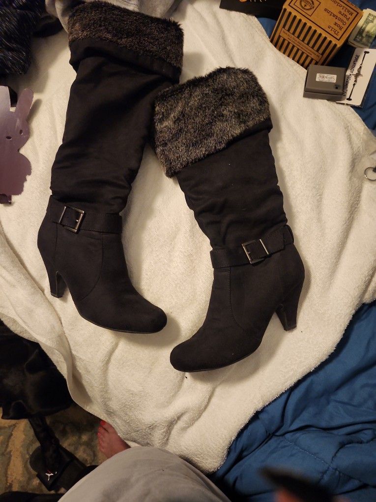 Boots Sz 7