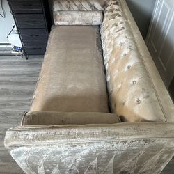 Beautiful Tufted Sofa Couch
