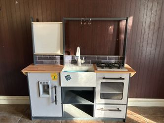 kids toy kitchen and 100+ accessories